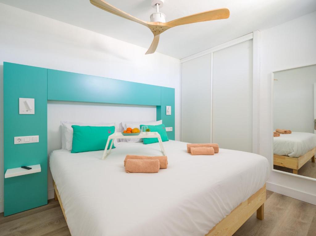 Posteľ alebo postele v izbe v ubytovaní Aguila Beach Ocean View By CanariasGetaway