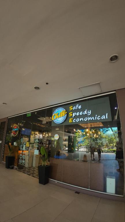 Supermarket nebo jiné obchody v  aparthotelu nebo okolí