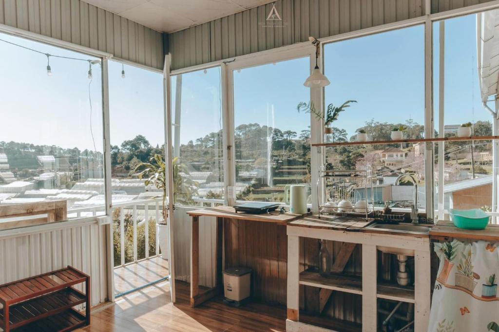 Balkón nebo terasa v ubytování The Hideout Homestay