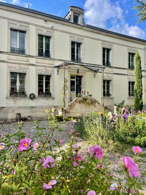 Zahrada ubytování CLOS REMY Maison d'hôtes