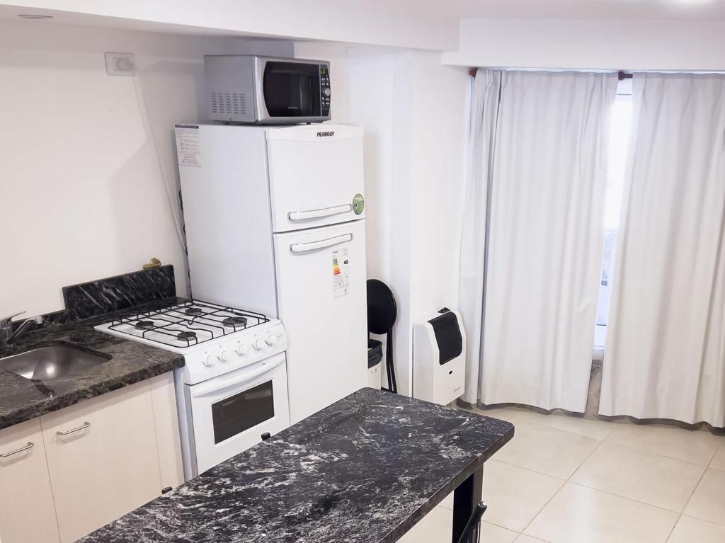 Una cocina o kitchenette en Soles Blancos Serranita