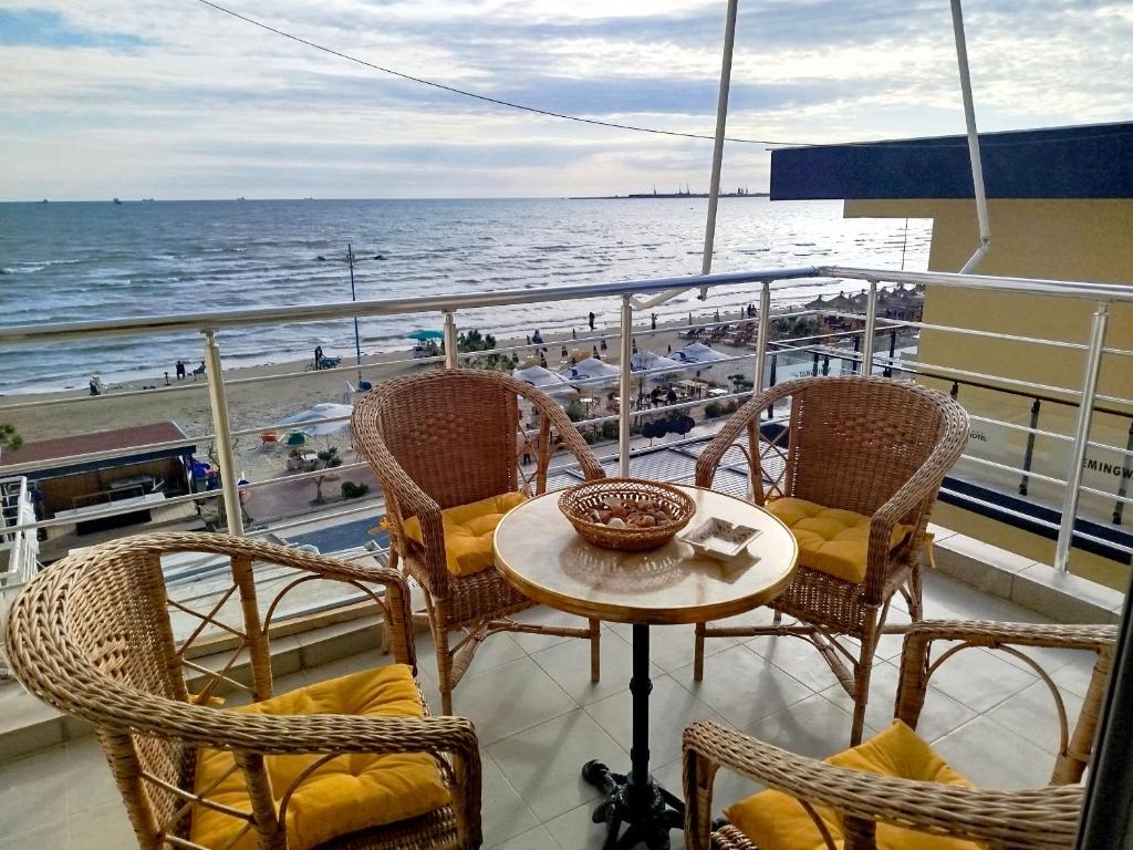Sea view comfy apartment