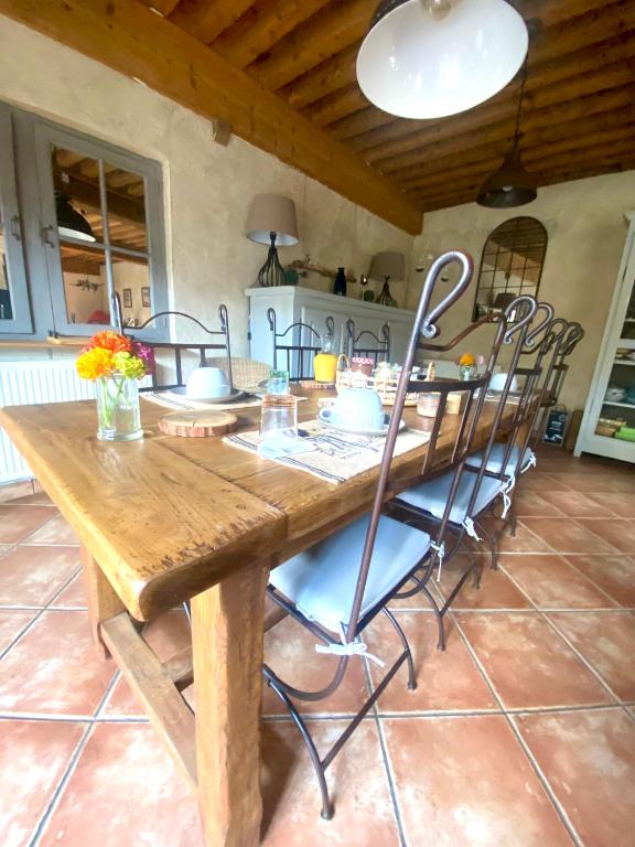 Fotografie z fotogalerie ubytování Une Ferme en Ville v destinaci Bron