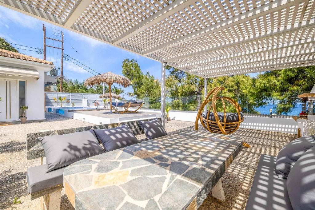 Bazén v ubytovaní Amare La Vita Villa by Solmar Villas alebo v jeho blízkosti