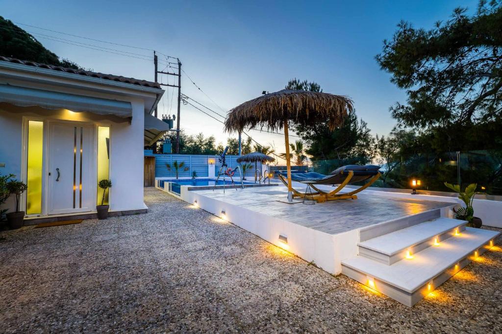 Bazén v ubytovaní Amare La Vita Villa by Solmar Villas alebo v jeho blízkosti