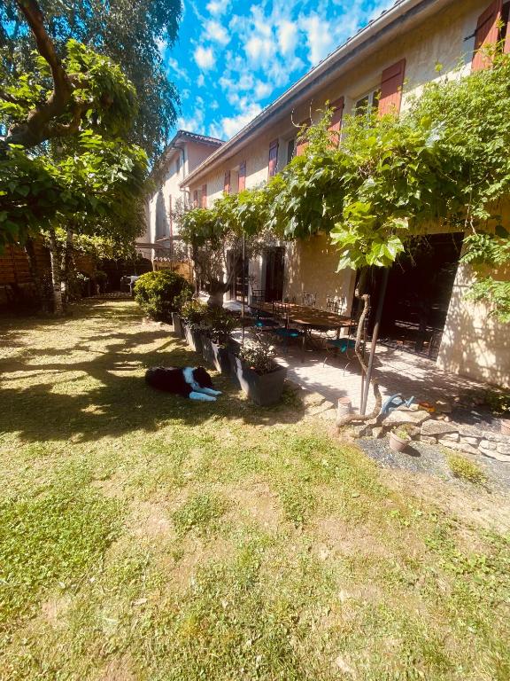 Zahrada ubytování Une Ferme en Ville