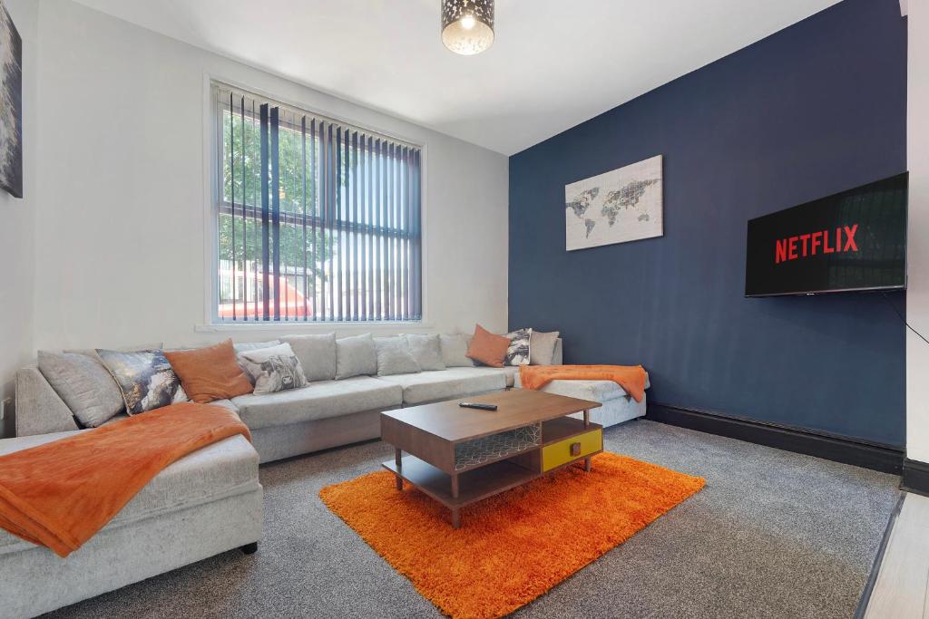 Posezení v ubytování New 4BR in Station Road