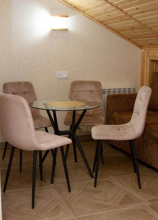 Posezení v ubytování Chief Hotel