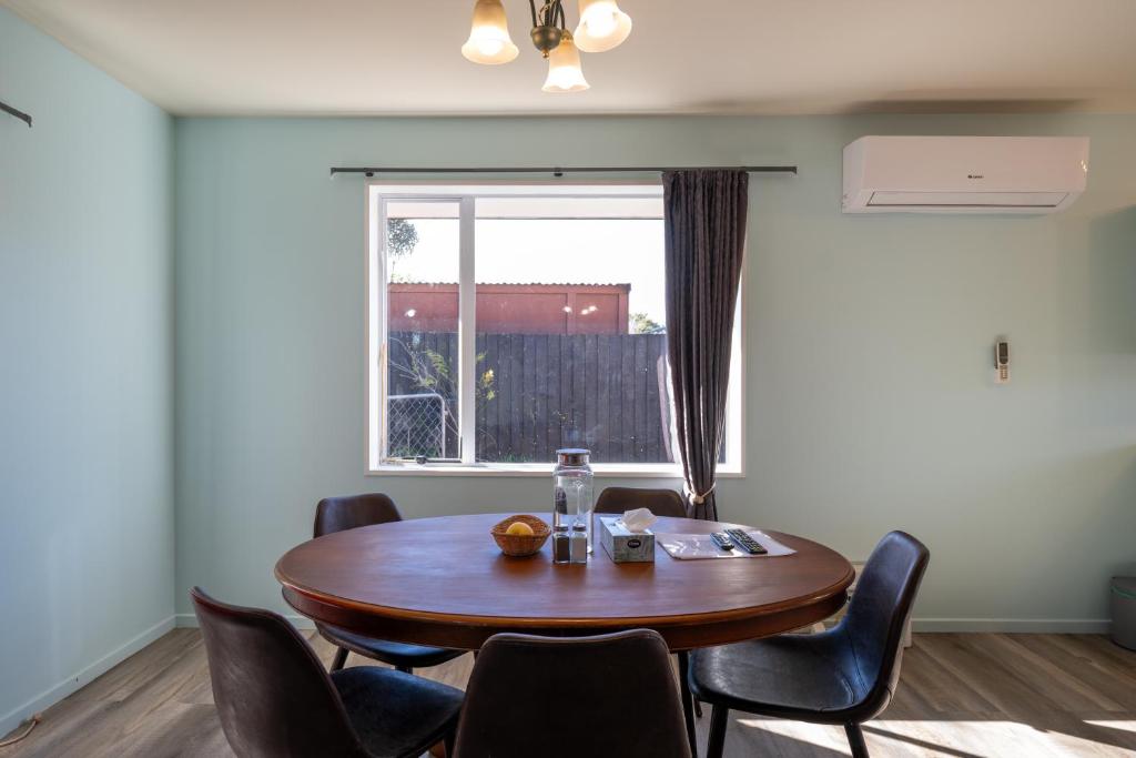 Privacy, comfort and a lot more - entire 2 bedroom house with free cycles - Resim 32