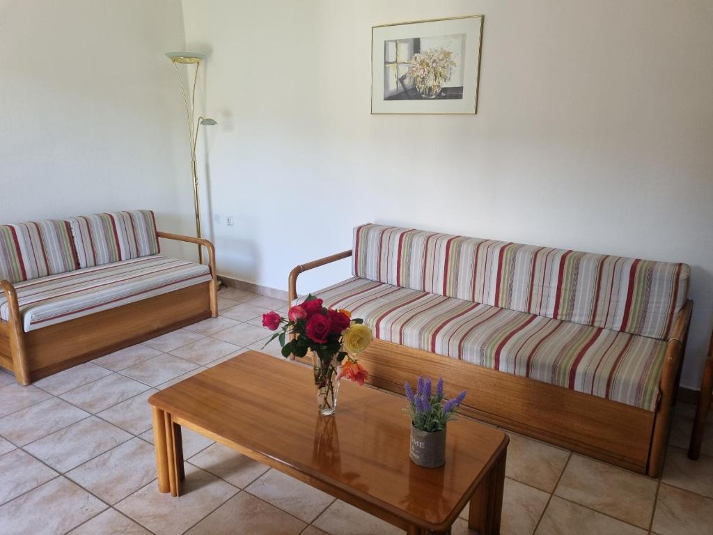Φωτογραφία από το άλμπουμ του Hariskof garden house στην Καβάλα
