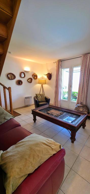 Ein Bett oder Betten in einem Zimmer der Unterkunft Gîte Palma, vue exceptionnelle vallée Provençale