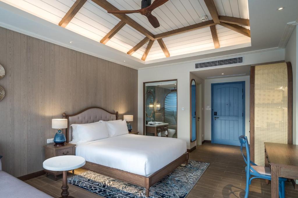 Phòng Deluxe Cao Cấp - Giường Cỡ King