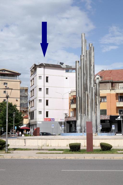 Το κτήριο όπου στεγάζεται  το διαμέρισμα
