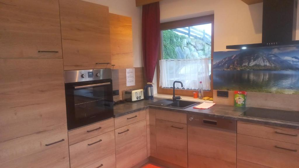 Kuchyňa alebo kuchynka v ubytovaní Apart Tiefenbach