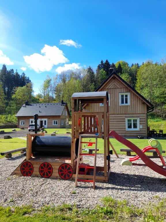 Herní místnost nebo prostor pro děti v ubytování Chalupy Adršpach Roman Paulus