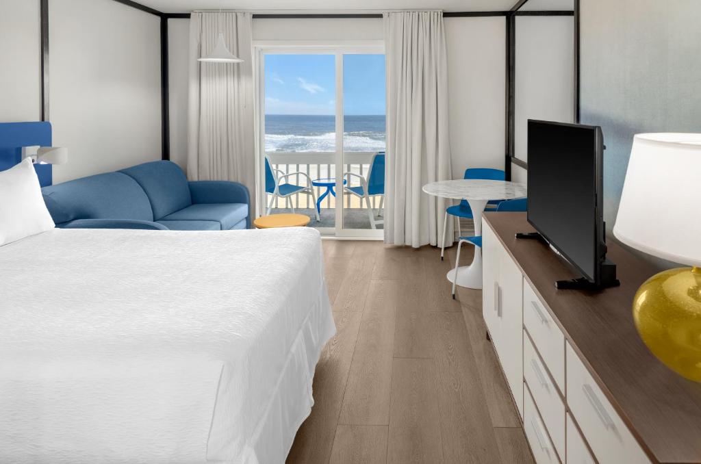 Postel nebo postele na pokoji v ubytování Montauk Blue Hotel