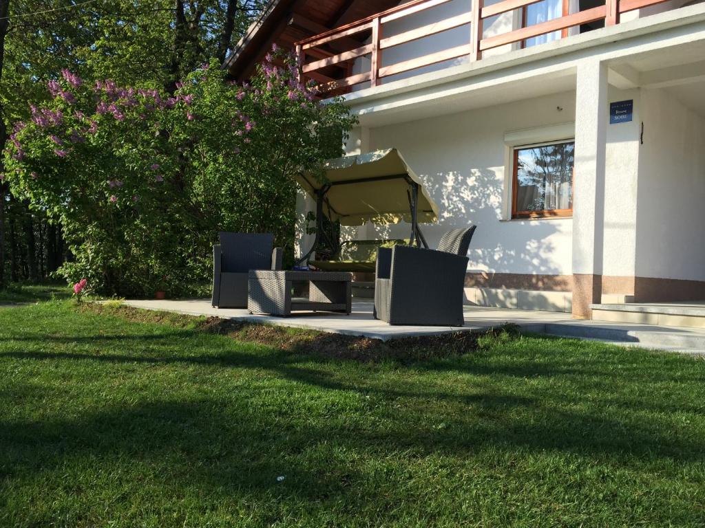 Vonkajšia záhrada v ubytovaní House Samardzic
