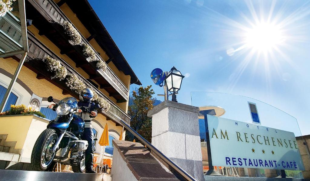 Certifikát, hodnocení, plakát nebo jiný dokument vystavený v ubytování Hotel Am Reschensee