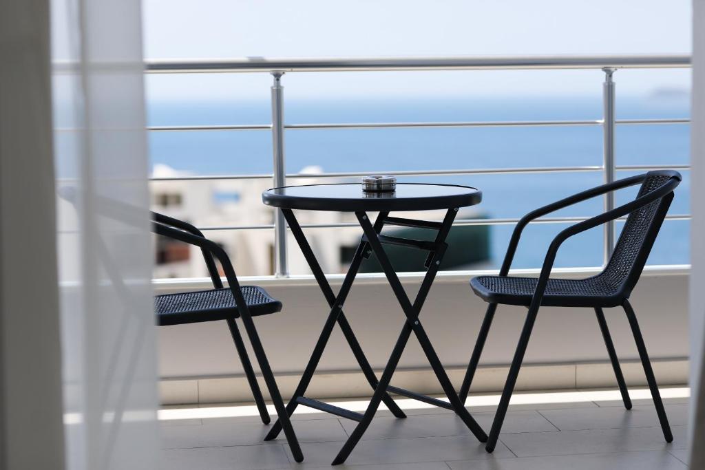 Nespecifikovaný výhled na moře nebo výhled na moře při pohledu z aparthotelu