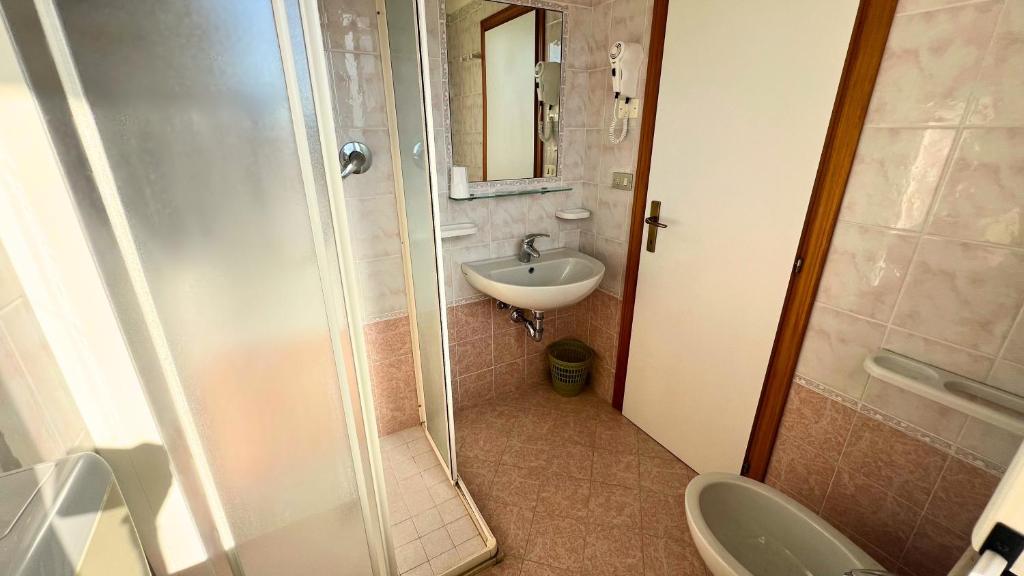 Koupelna v ubytování Hotel Patrizia - B&B e Appartamenti