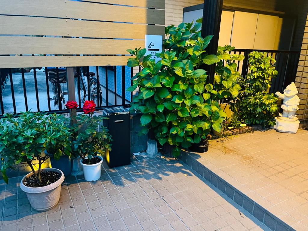 Zahrada ubytování TSURUNOYA The only private lodging in Tokyo Japanese TATAMI style 8 minutes walk from station FREE Parking 4rooms 12guests NEW OPEN ASAKUSA AKIHABARA SKYTREE nearby