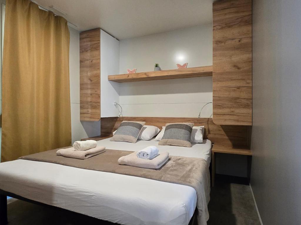Postel nebo postele na pokoji v ubytování Holiday Homes Lavanda - Biograd na Moru
