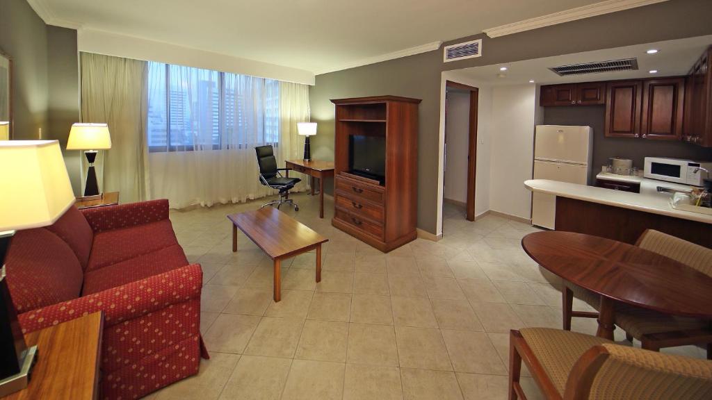 Kuchyň nebo kuchyňský kout v ubytování Crowne Plaza Panama by IHG