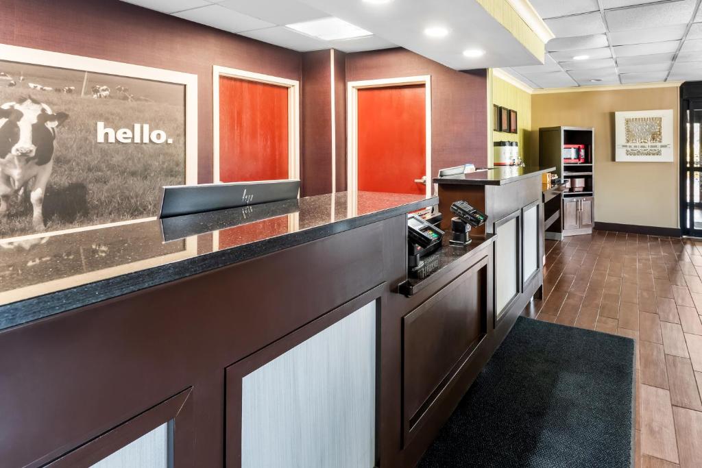 Hampton Inn Indianapolis Northeast/Castleton photo