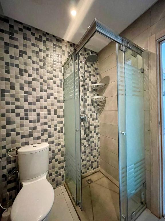 Koupelna v ubytování Appartement luxueux - Piscines, Plage 300m, Résidence fermée