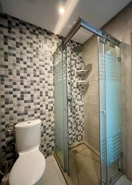 Koupelna v ubytování Appartement luxueux - Piscines, Plage 300m, Résidence fermée