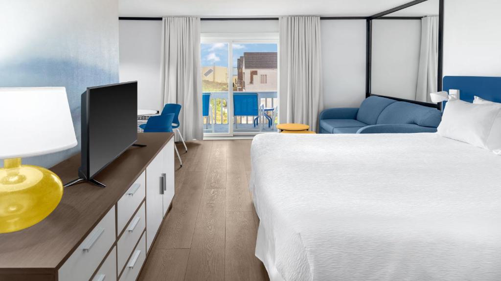 Postel nebo postele na pokoji v ubytování Montauk Blue Hotel