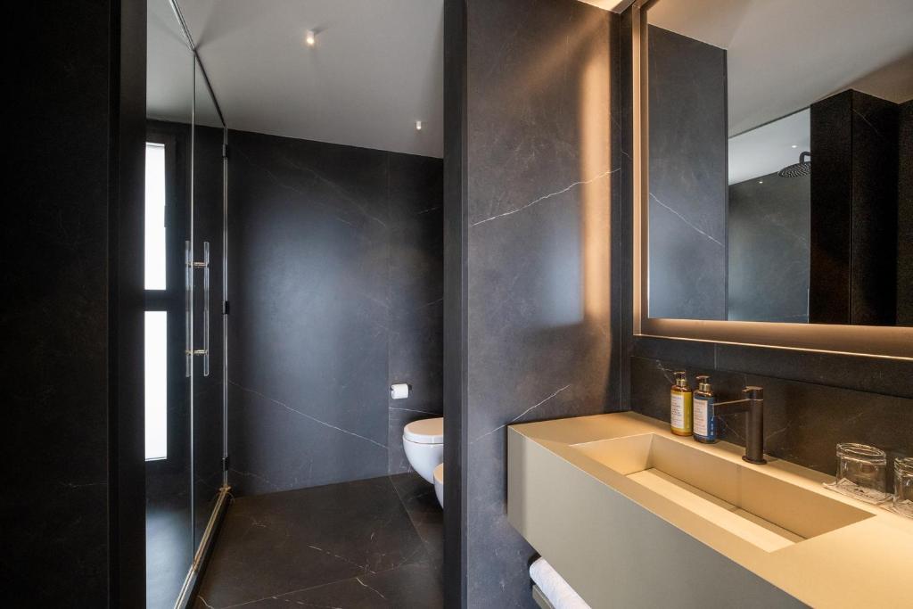 Koupelna v ubytování Eurostars Matera La Suite