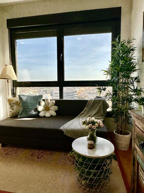 Modern apartment Near city center, Airport,  Metro