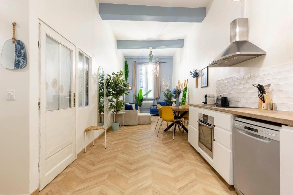Boho Chic Apartment in Old Town photo