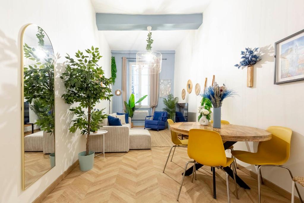 Boho Chic Apartment in Old Town photo