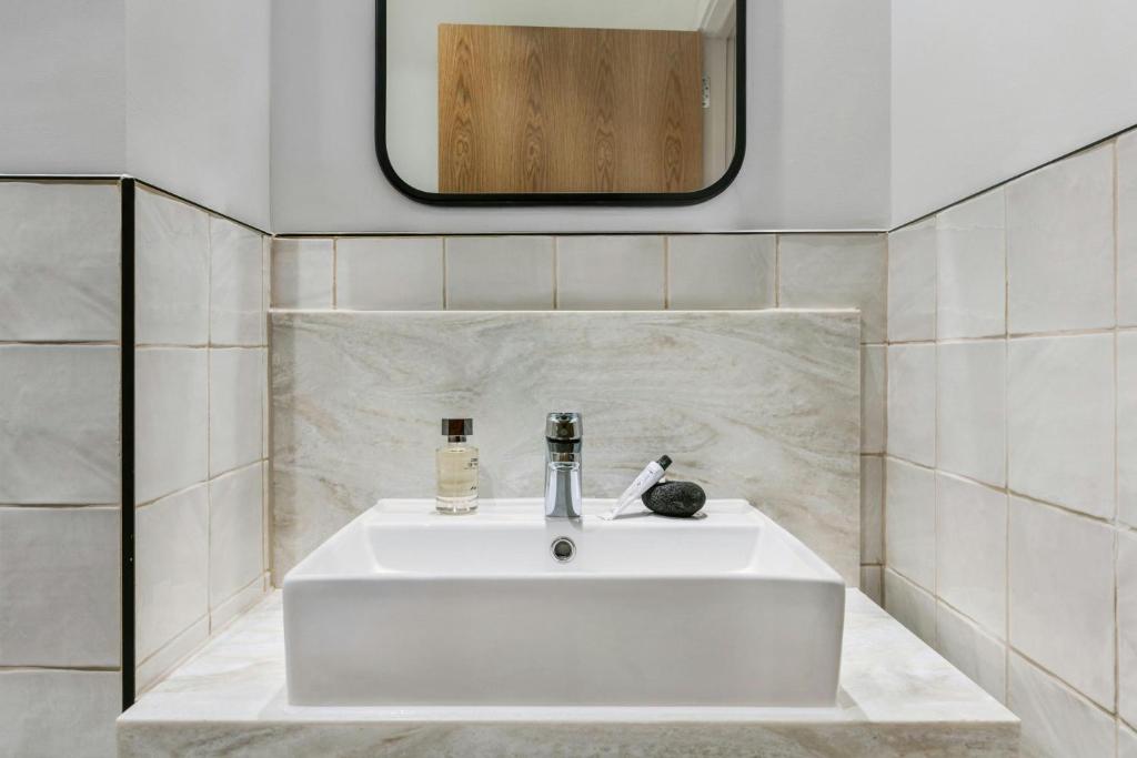 Sonder by Marriott Bonvoy The Teacher - Resim 24