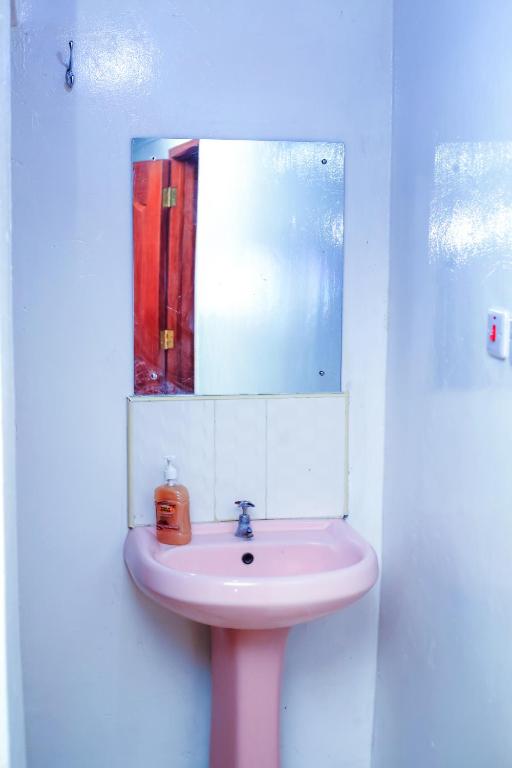 Fotografie z fotogalerie ubytování Cosy 1 bedrooms, Hells Gate Moi South Lake Naivasha v destinaci Naivasha