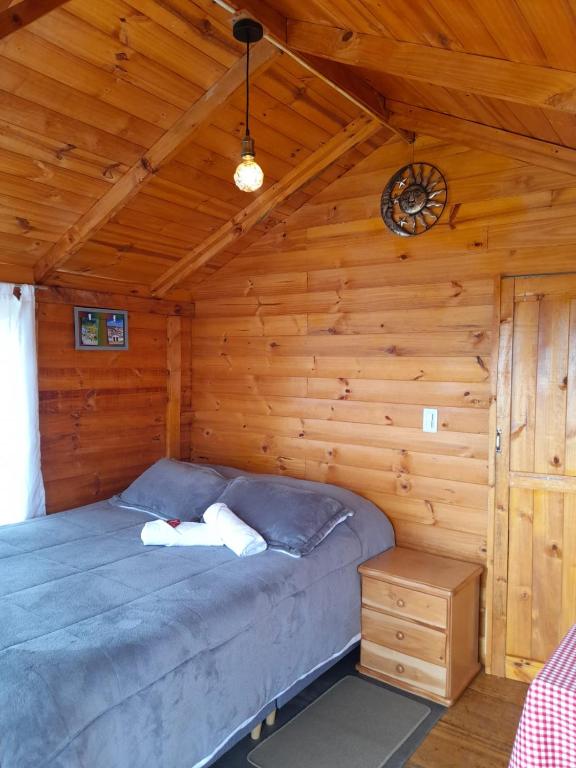 Postel nebo postele na pokoji v ubytování Camping San Francisco - Cabaña, Teepee & Zona de Camping