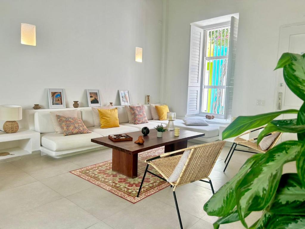 Khu vực ghế ngồi tại Casa VELLA - Cartagena Amurallada