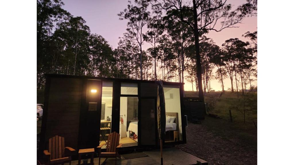 Fotografie z fotogalerie ubytování Firefly Tiny House by Tiny Away v destinaci Girvan