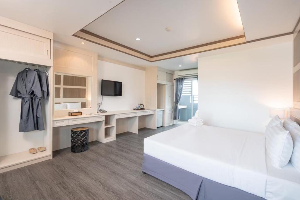 SB Living Place Hotel Phuket Town - Resim 23