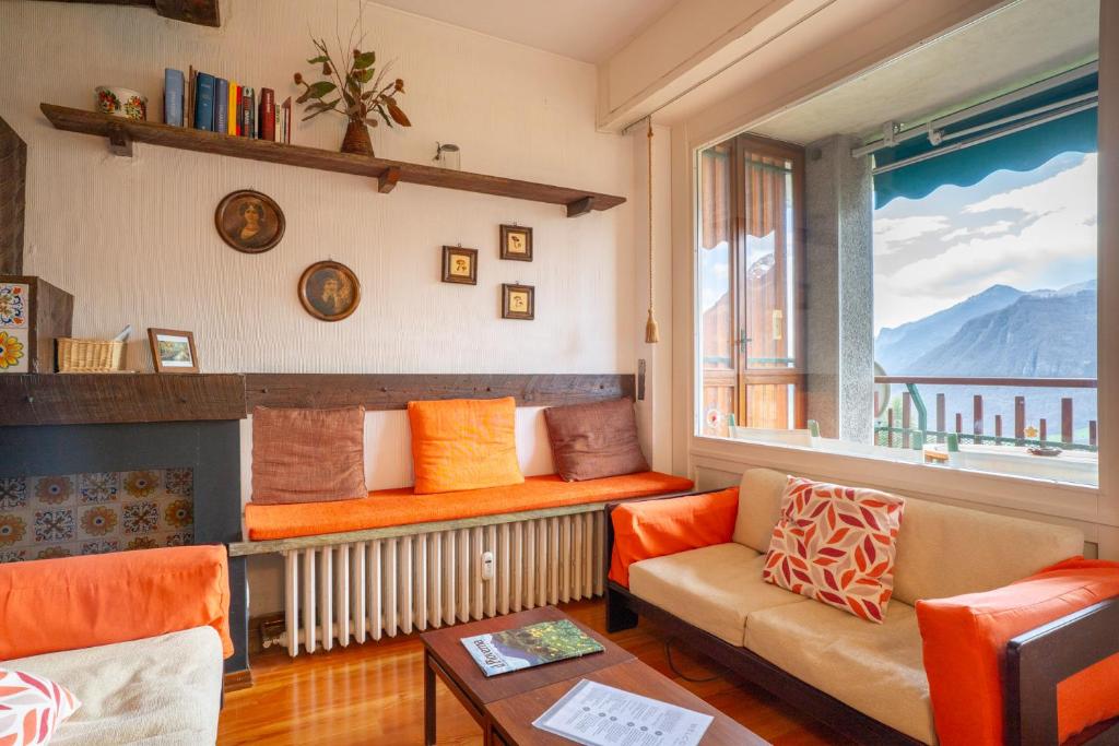 Nespecifikovaný výhled na hory nebo výhled na hory při pohledu z apartmánu