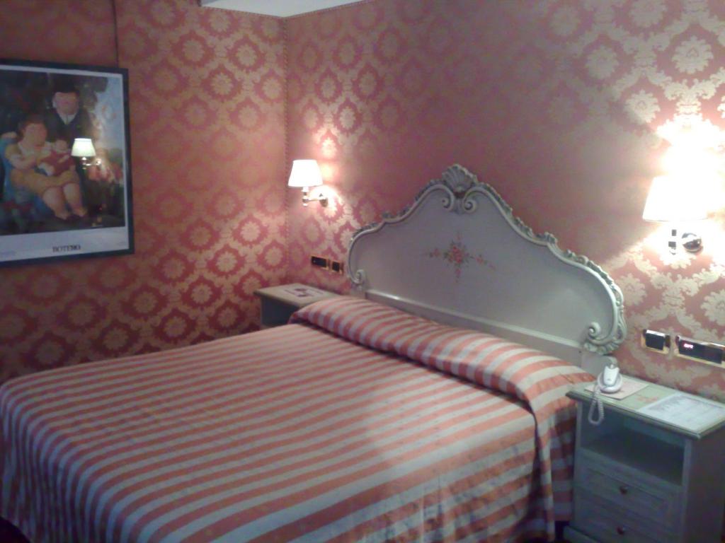 Hotel Lux - Resim 16