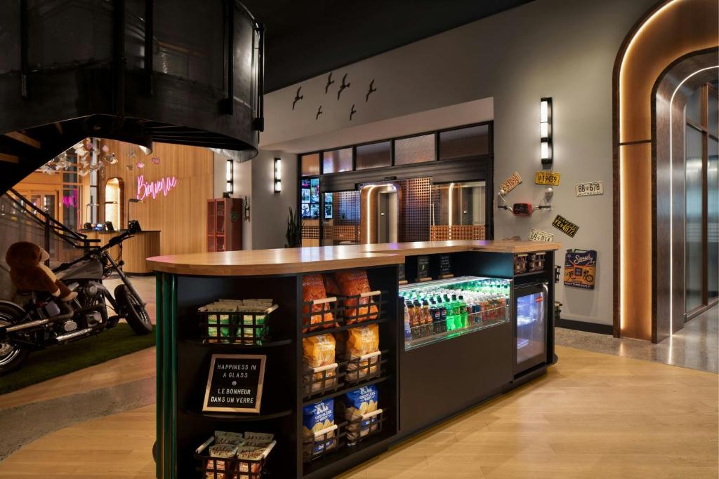 Moxy Montreal Downtown - Resim 15
