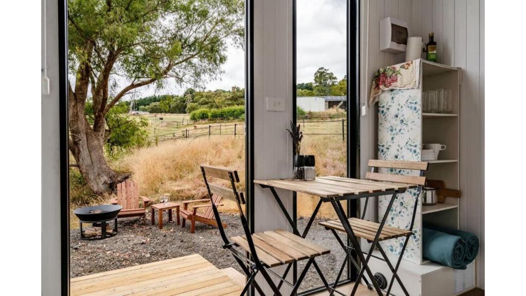 Zahrada ubytování The Meadows Tiny House by Tiny Away
