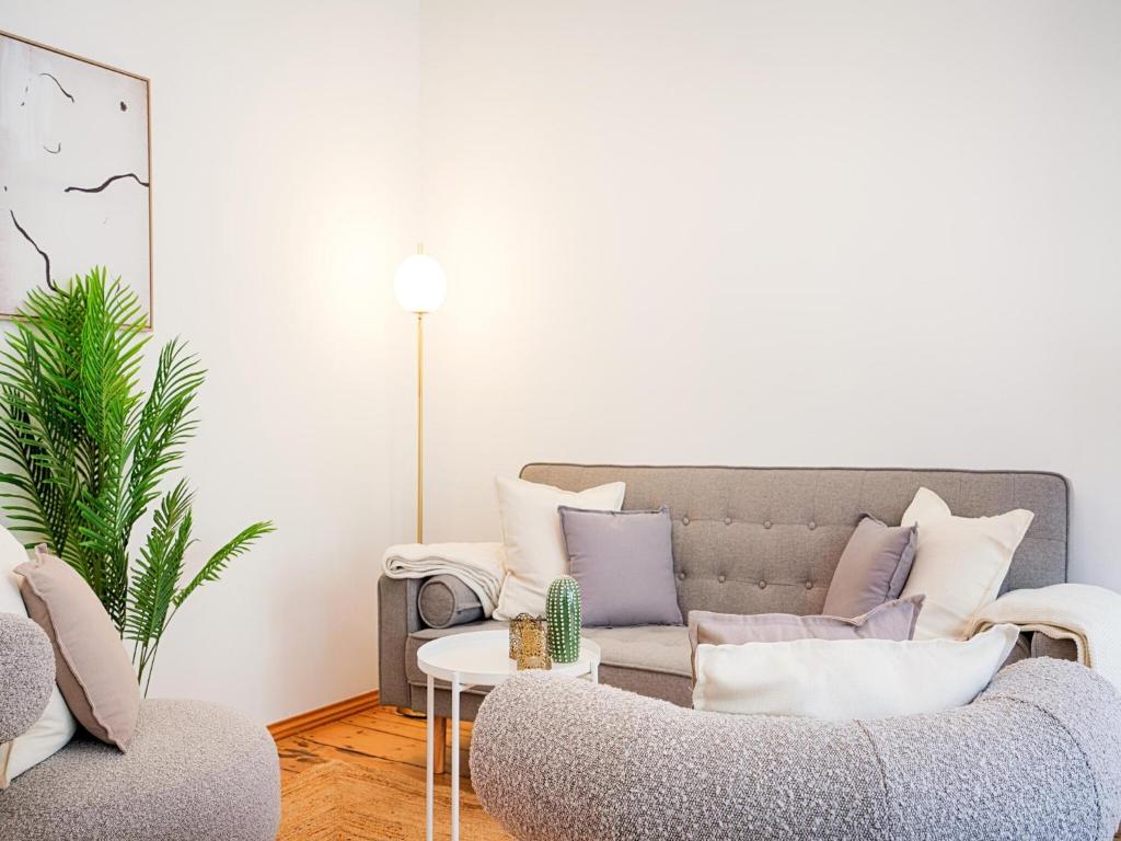 Arcadio Home- Premium Suite