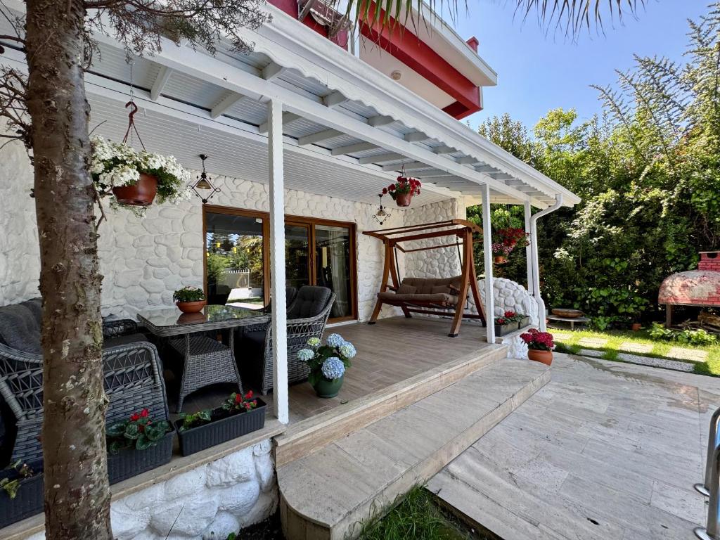 Κήπος έξω από το Villa Luna Sapanca
