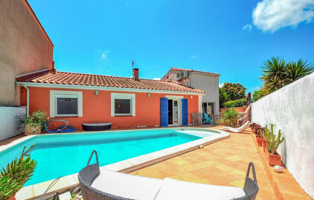 Πισίνα στο ή κοντά στο Awesome Home In Saleilles