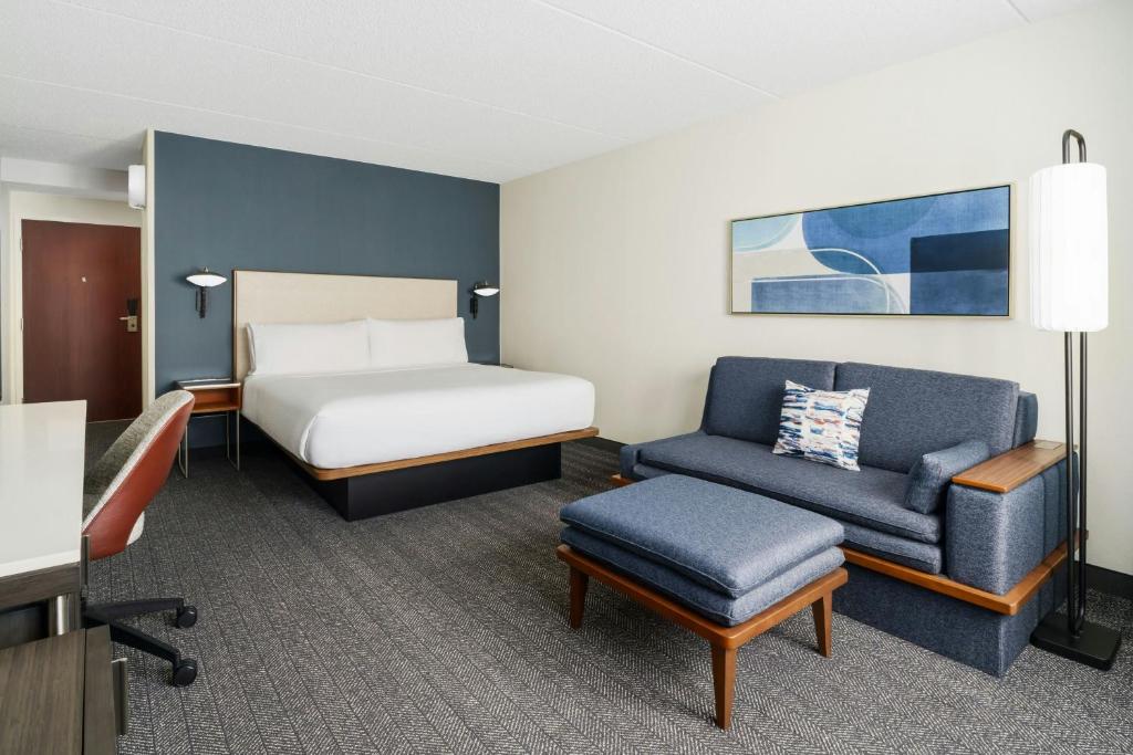 Courtyard Chicago Midway Airport - Habitación King Con Balcón