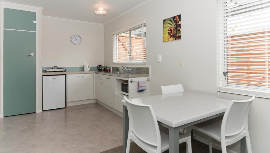 Averill Court Motel - Resim 18